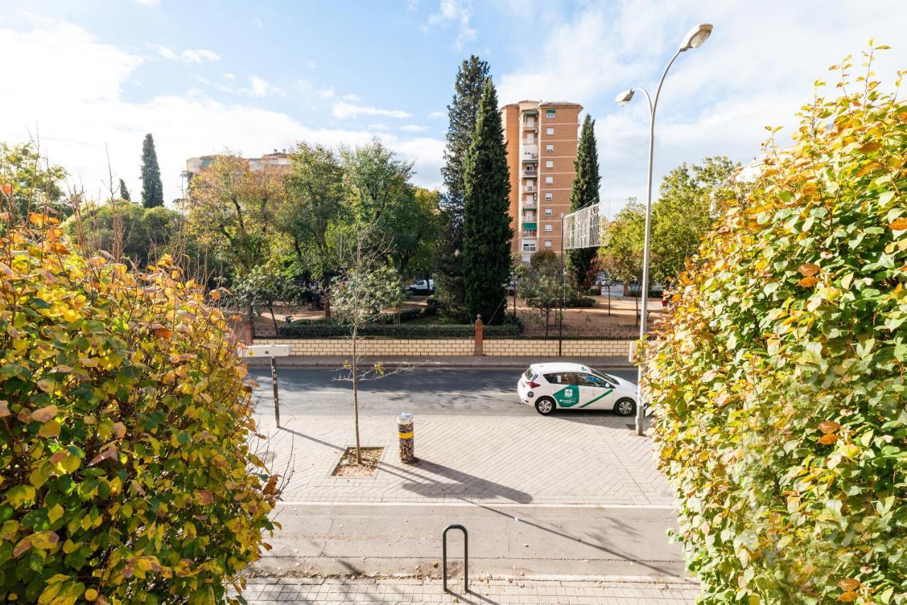 Piso Junto A Parque De Las Ciencias En Granada Luaran gambar